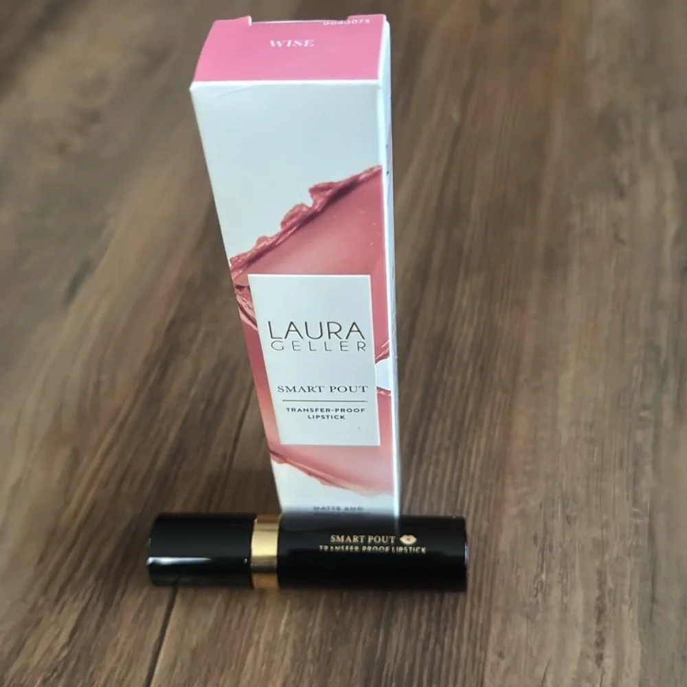 Laura Geller Smart Pout  Transfer Proof Lipstick Shade Wise